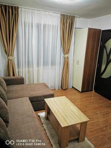 Închiriez garsoniera in Regim Hotelier Berceni-Sun Plaza