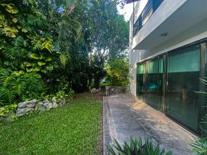 Villa Selvática con Piscina en Playa del Carmen