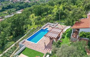 Amazing Home In Zvecanjegata