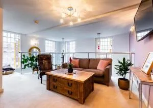 Lux Duplex Apartment 19th Century Chapel Wakefield Centre - Alverthorpe