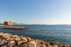Parthenopes eye on the seafront by Napoliapartments