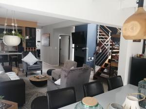 Waterfront Estate Self Catering F10