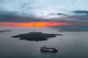 Thira, Santorini 84700, Greece.