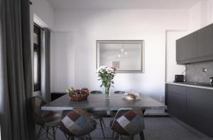 Modern 2 Bedroom Apartment Next to Metro - Marousi