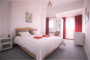 Modern 2 Bedroom Apartment Next to Metro - Marousi