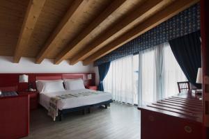 Chambre Double ou Lits Jumeaux - Vue Partielle sur Mer