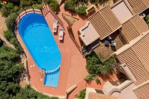 Violetta Britton - Costa Paradiso