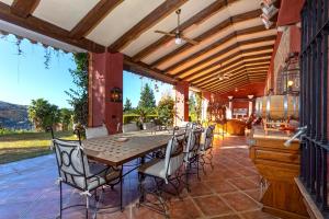 Casa Flores con Piscina interior climatizada