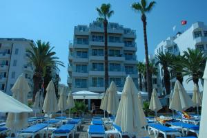 Begonville hotel, 
Marmaris, Turkey.
The photo picture quality can be
variable. We apologize if the
quality is of an unacceptable
level.