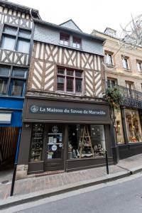 Appartements Le Reve d'Alice New - Charming duplex in the heart of Honfleur - 2 to 4 P : Appartement