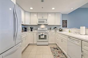 Waterfront Chesapeake Bay Condo with Boat Slip!