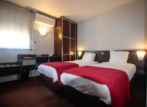 Hotels The Originals City, Hotel du Phare, Bordeaux Merignac (Inter-Hotel) : Chambre Lits Jumeaux Standard