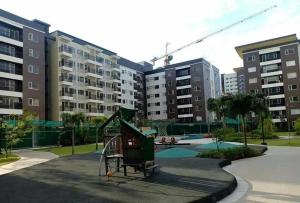 AVIDA ATRIA T2- B, near S&R and SM city by Denice