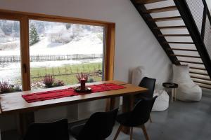 Pod Beskydem, Velké Karlovice