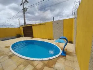 Casa mobiliada com piscina para aluguel por diárias em Martins-RN - Pitombeira