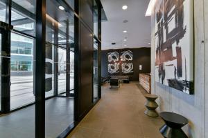 Luxury skyline condo in downtown FREE 247 parking