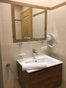 Standard One-Bedroom Apartment with Balcony room in Haus Sonja