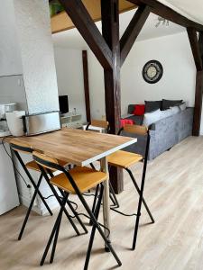 Appartements Authentic Loft - 10 min to the city center : photos des chambres