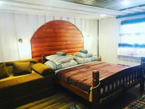 У Віти номер 4 - Krasnyy