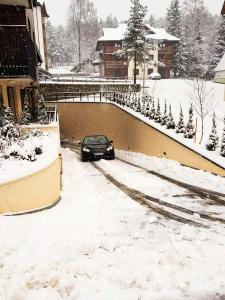 “Apartment Golden Peace”