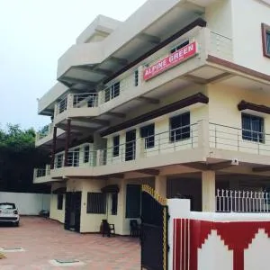 Alpine Green - Jhalida