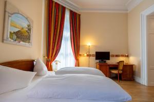 Standard Double Room room in Romantik Hotel Schloss Rheinfels