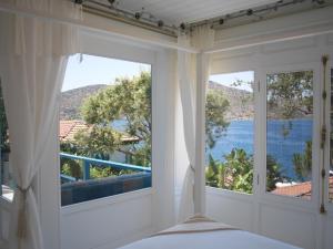 Sabrinas Haus - Adult Only +14