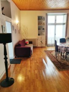 Appartements 2 chambres 88m2 Extra centre historique Cahors vaste appartement convivial et cosy : photos des chambres