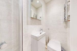 Stylish 2bed2bath flat 4min from tube station