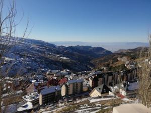 APARTAMENTO LOS VALLES en SIERRA NEVADA Parking gratuito