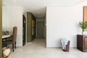 #1203 Cartwright - Sophisticated Elegance