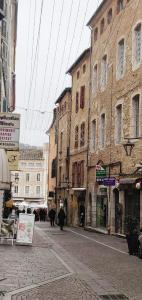 Appartements Chez Fanny - Le Loft - centre historique Cahors Cathedrale : Appartement 2 Chambres