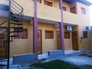 Casa do Mochileiro Airport Hostel & Pousada