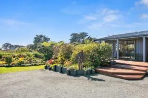 Upepo - The Garden Room - Cape Foulwind Studio - Charleston