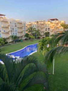 Acapulco Marina diamante departamento con alberca y club náutico