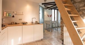 JOIVY Cosy Apt in Como Centre