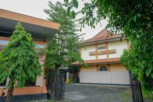 Urbanview Hotel Anugrah Kendal by RedDoorz