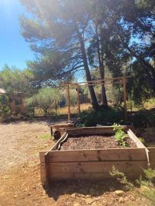 Chalets Charmant chalet a Cornillon-Confoux avec piscine partagee : photos des chambres