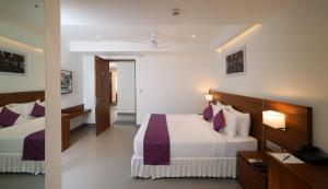 Lilac Hotel, 5th Block