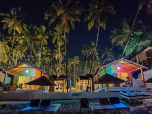 Next ta Sea - Canacona