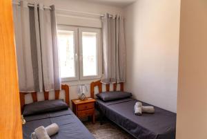 Fabulous 3 Bed House with 4 communal pools