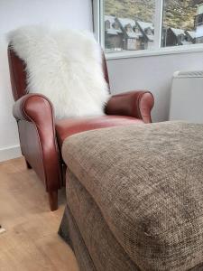 DunaSki - Top views fromrooms, 3 bd - 2 wc, 50m from slopes, fireplace, massive windows and sunlight!