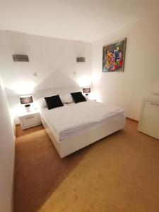 Uroczy apartament przy deptaku z parkingiem.