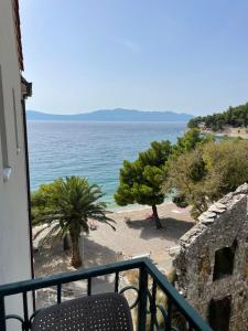 Apartments on the beach-Drvenik