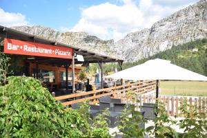 Campings Camping La Pinatelle : photos des chambres