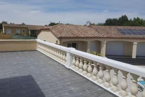villa 15 personnes avec piscine et terrain de pétanque