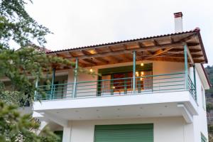 Country Home Giannaras