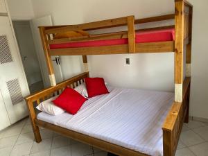 Cobertura Guarujá Apto com Jacuzzi e Churrasqueira