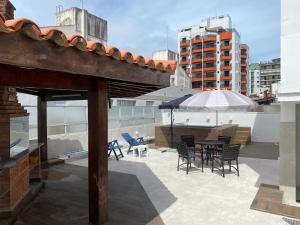 Cobertura Guarujá Apto com Jacuzzi e Churrasqueira