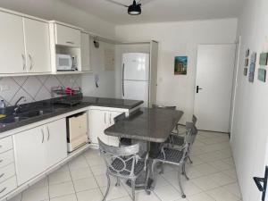 Cobertura Guarujá Apto com Jacuzzi e Churrasqueira